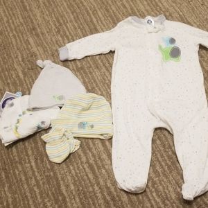 Gender Neutral Elephant Pajama w/ Hats & Mits Set